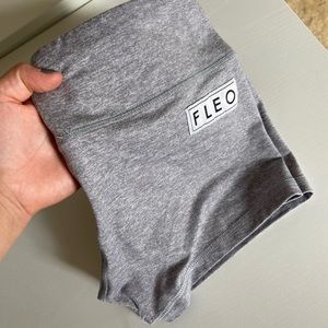 FLEO shorts